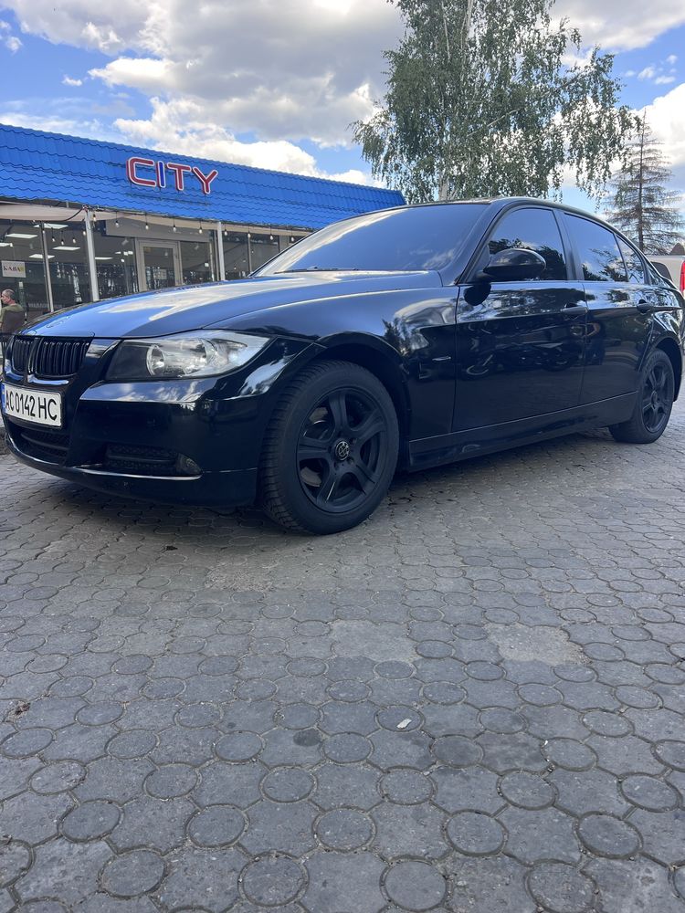 BMW E90 срочно.