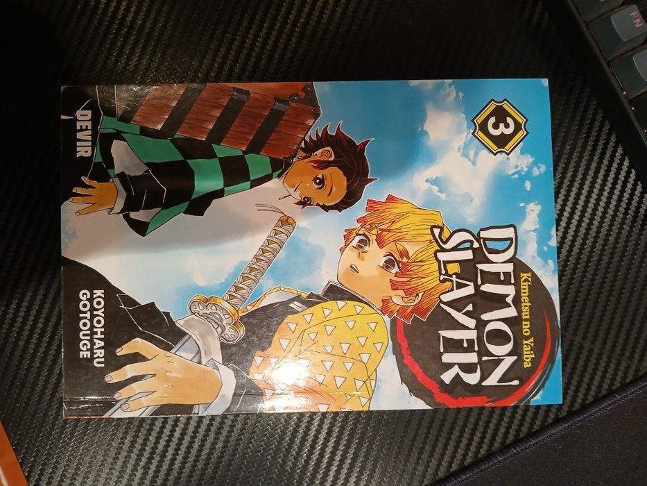 Mangás demon slayer, volumes 1, 2, 3 e 5