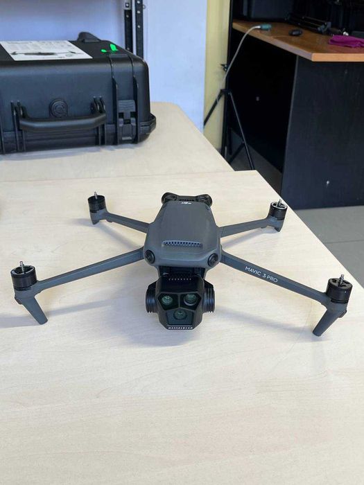 DJI Mavic 3 Pro — стан нового, Без нальоту, без акаунтаів
