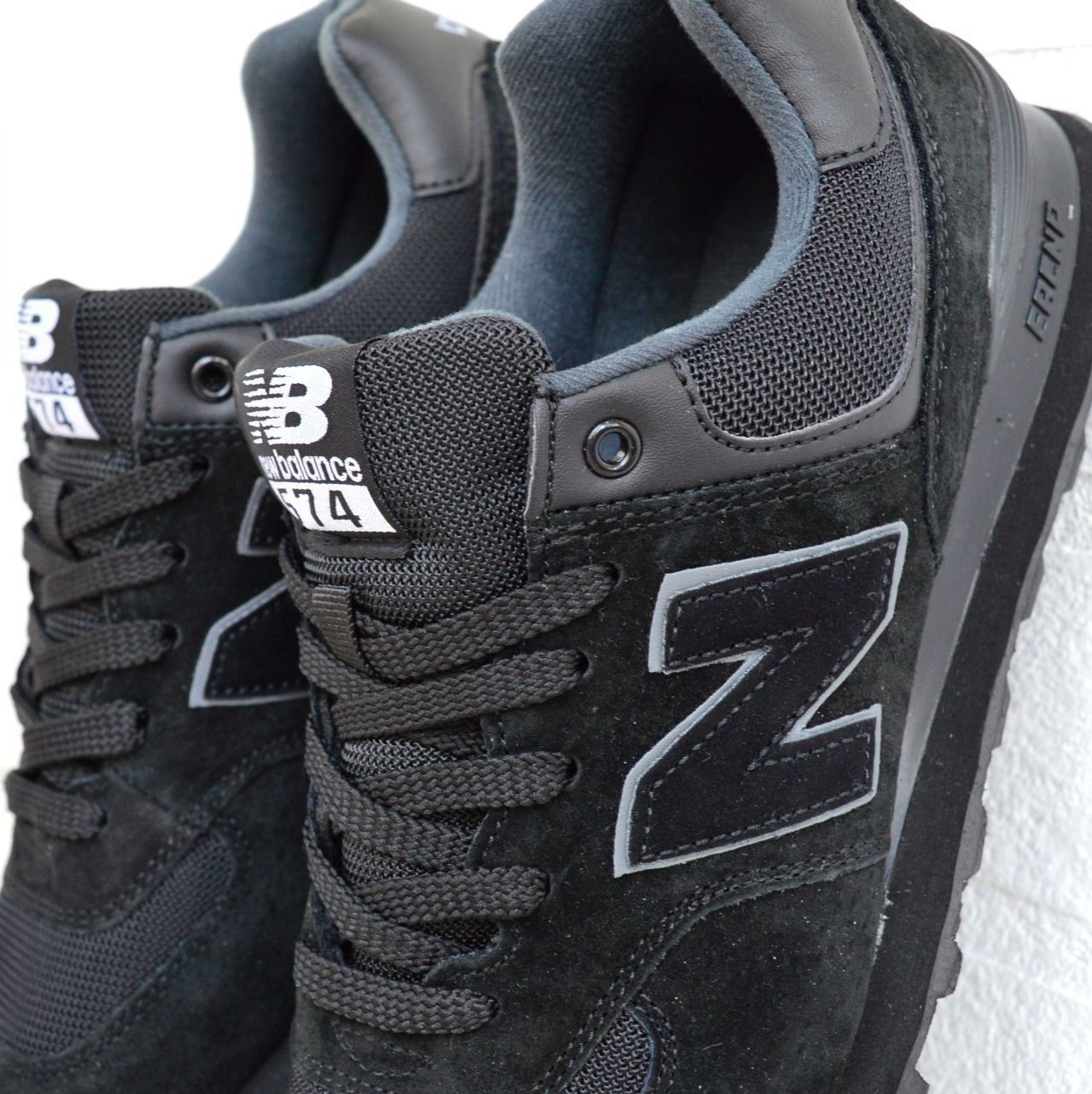 Жіночі кросівки New Balance 574 Black