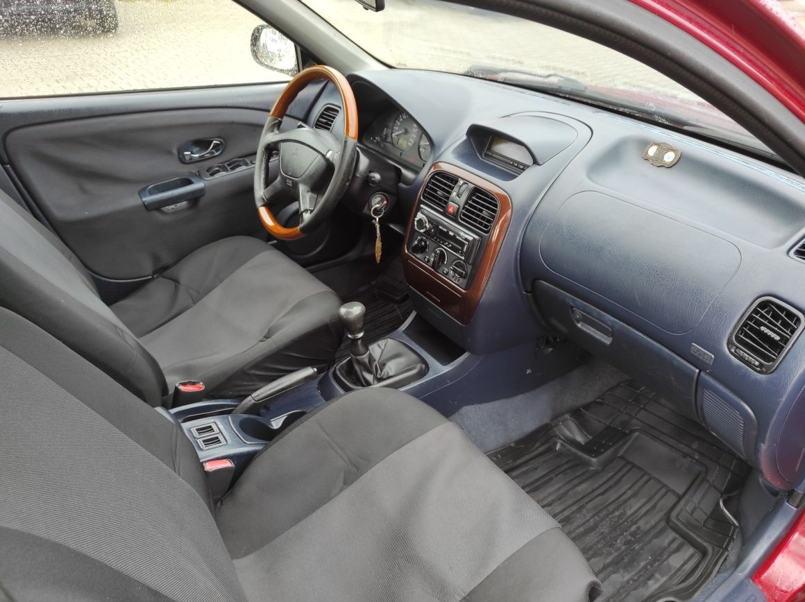 Mitsubishi Carisma 1.9 Diesel 2000r. Sprawna klimatyzacja Stan dobry