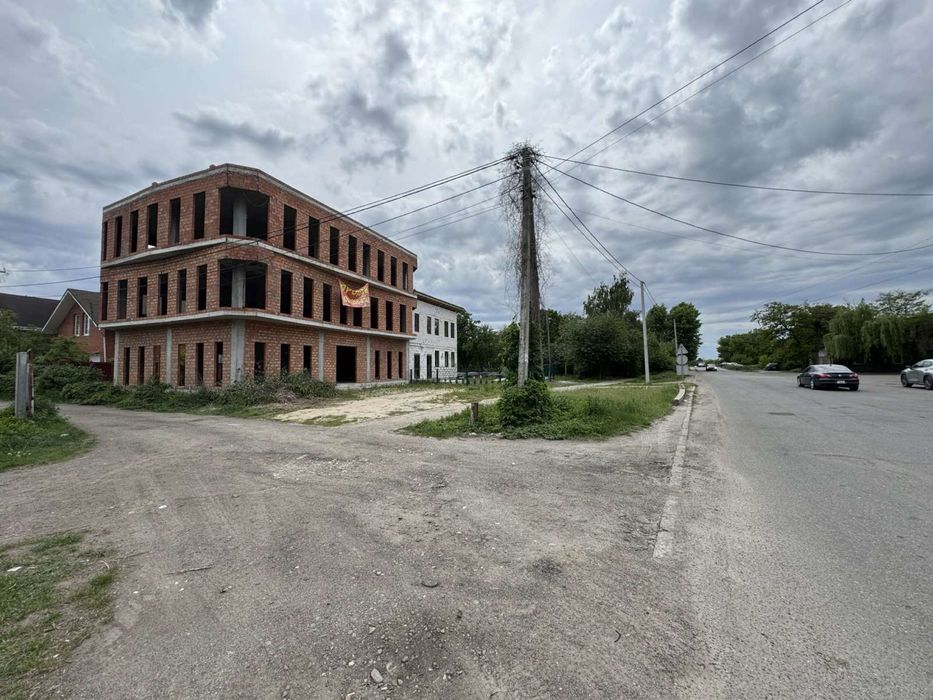 Боярка продаж будівлі Фасад 500квм + парковка