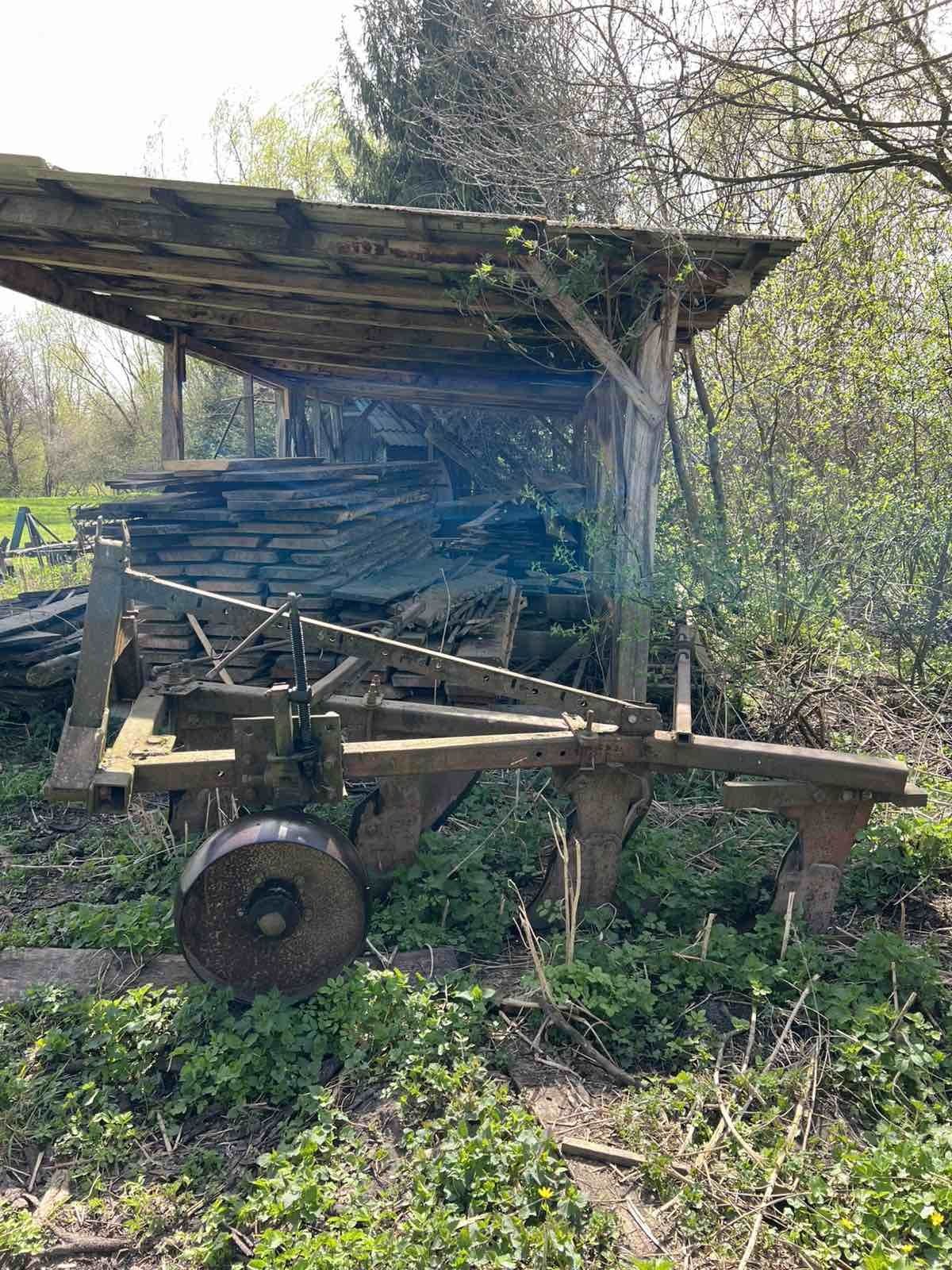 Продам плуг чотирьох корпусний.