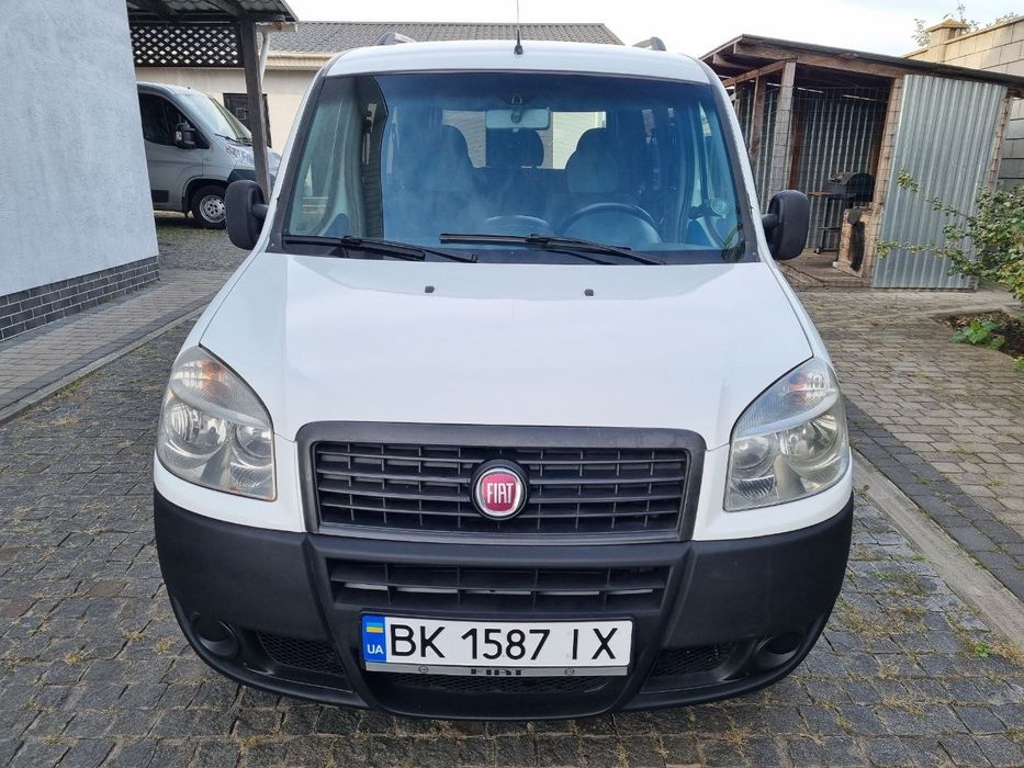 Fiat doblo оригінальний пасажир 1,3 2015р у відмінному стані.