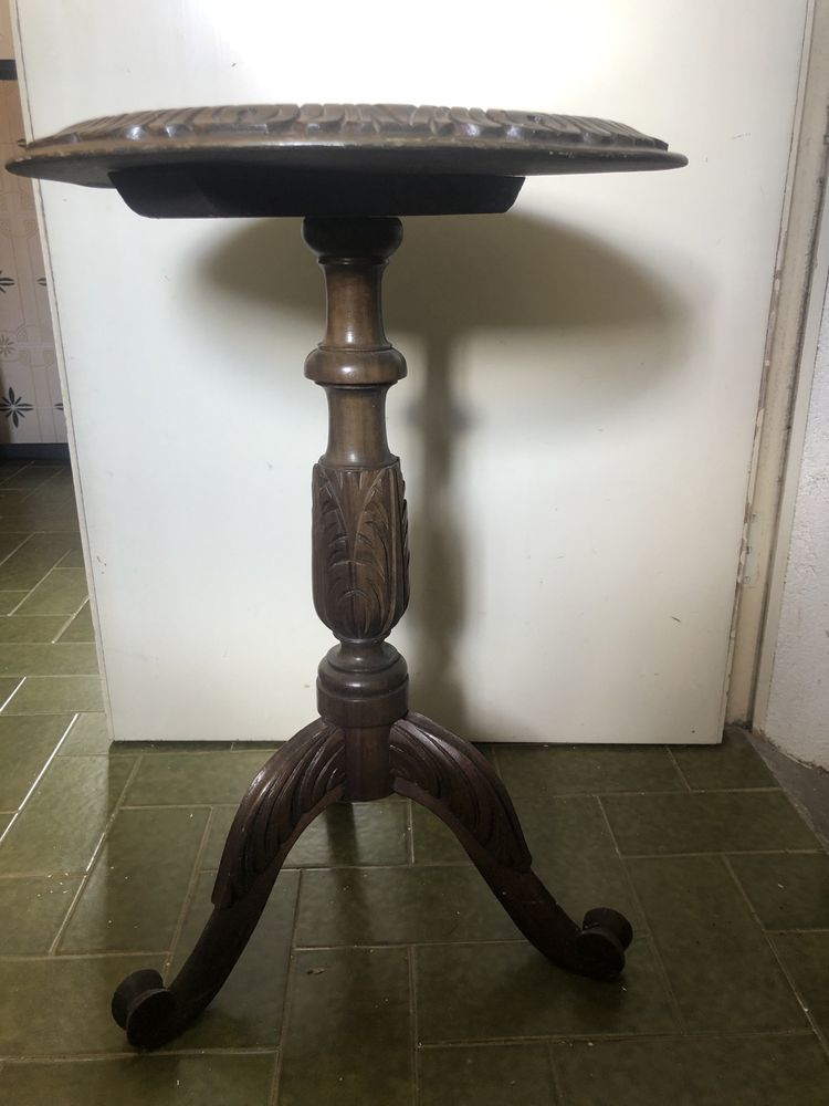 Mesa de pé de galo madeira maçica escura