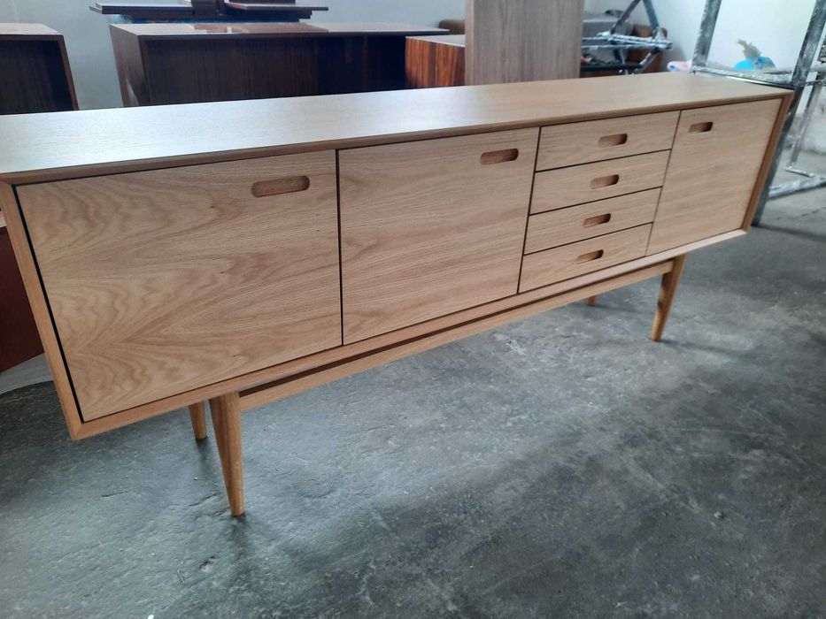 Aparador Nórdico 3Portas 4Gavetas Carvalho