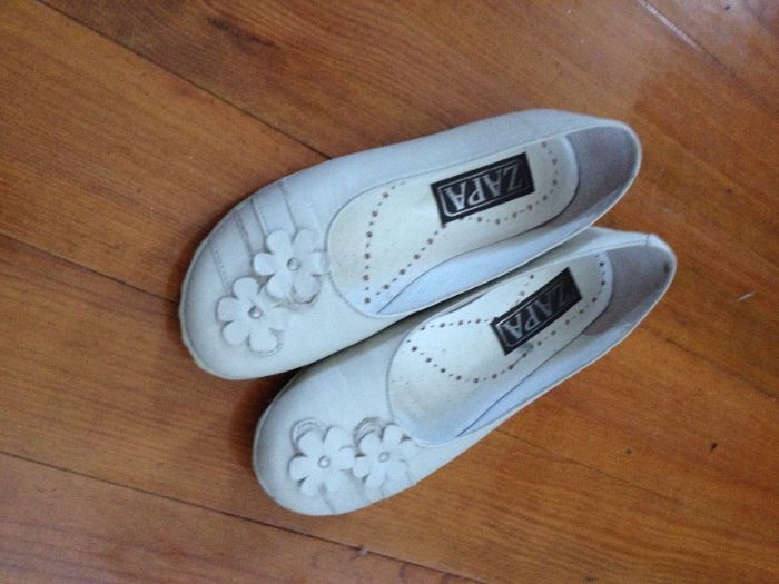 OPORTUNIDADE - vendo 2 pares de sapatos de meia estação - ZARA