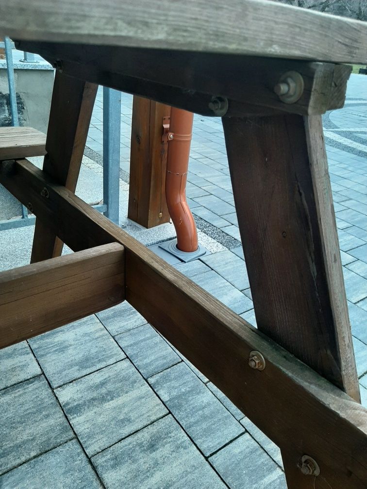 Stół z ławkami  drewniany