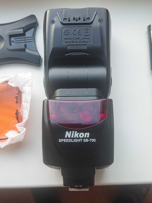 Спалах Nikon SB-700