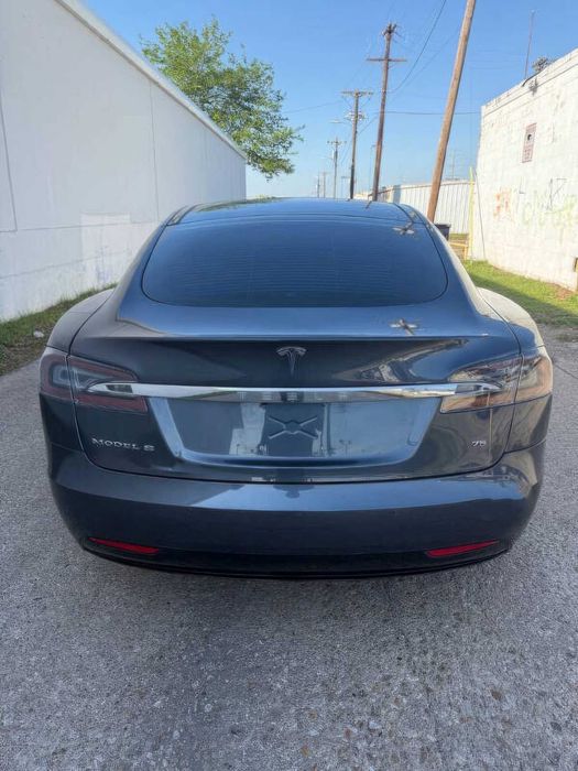 Tesla Model S 75      2017