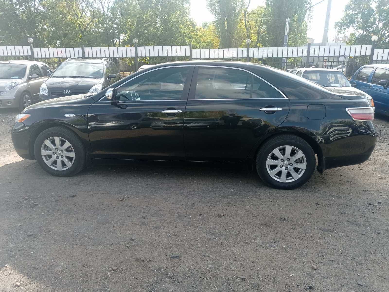 Toyota Camry 2008 року 2,4 л. бензин