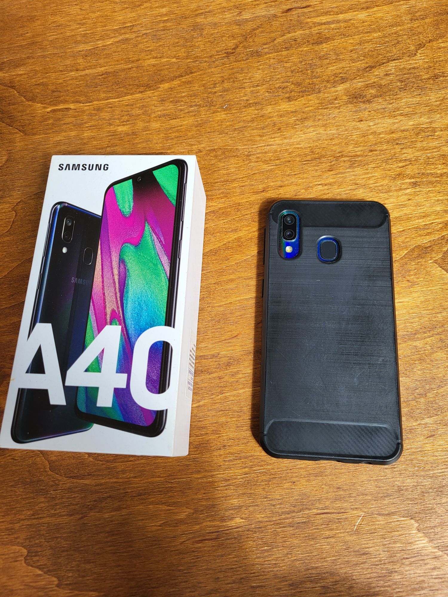 Samsung galaxy A40 4/64GB czarny