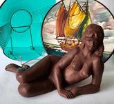 Stara ceramiczna figurka, akt kobiety, sygnowana Design Vintage