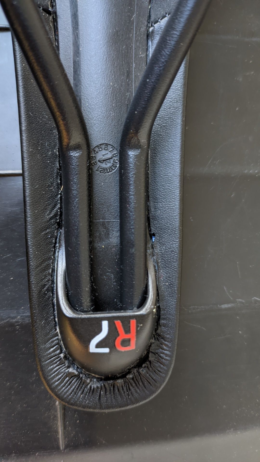 Selim Fizik Antares R7 preto, novo