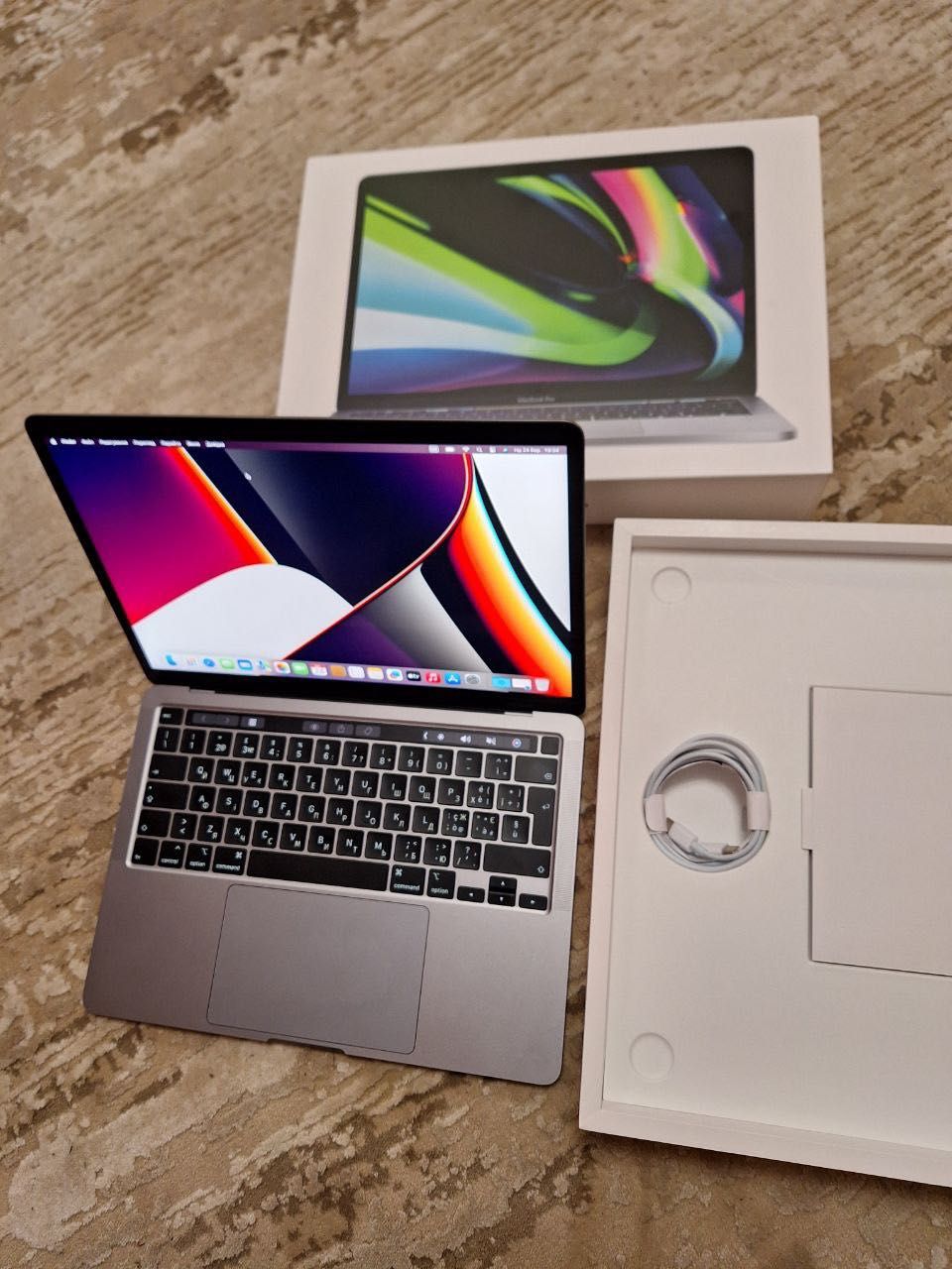 MacBook Pro 13" 2020 а2289  i5/8/500 акумулятор новий