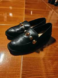 Sapatos Stradivarius