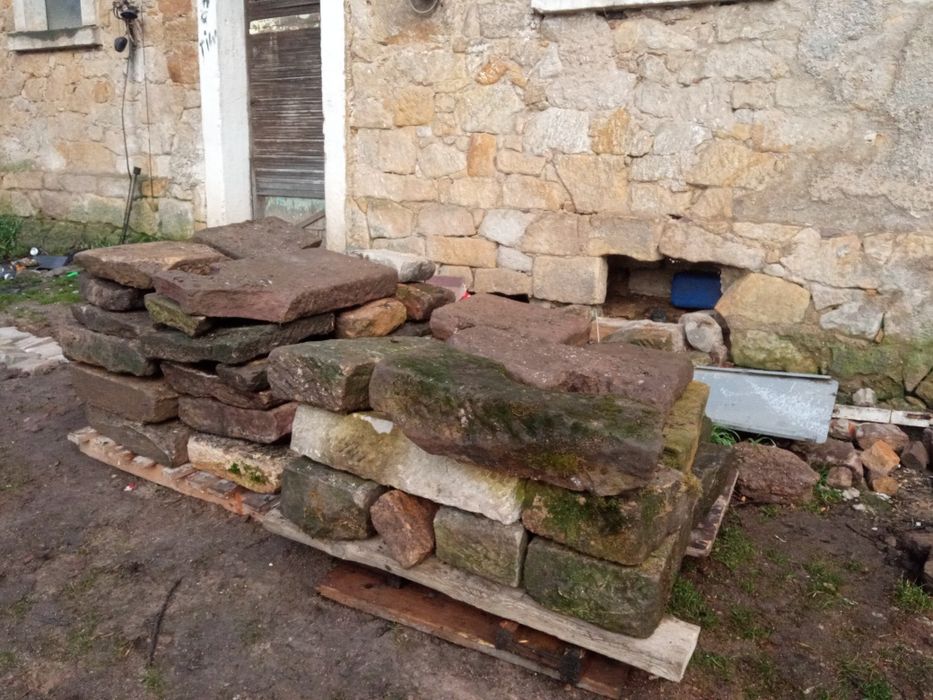 Kamień ścieżkowy płytki chodnikowe z piaskowca poniemieckiego