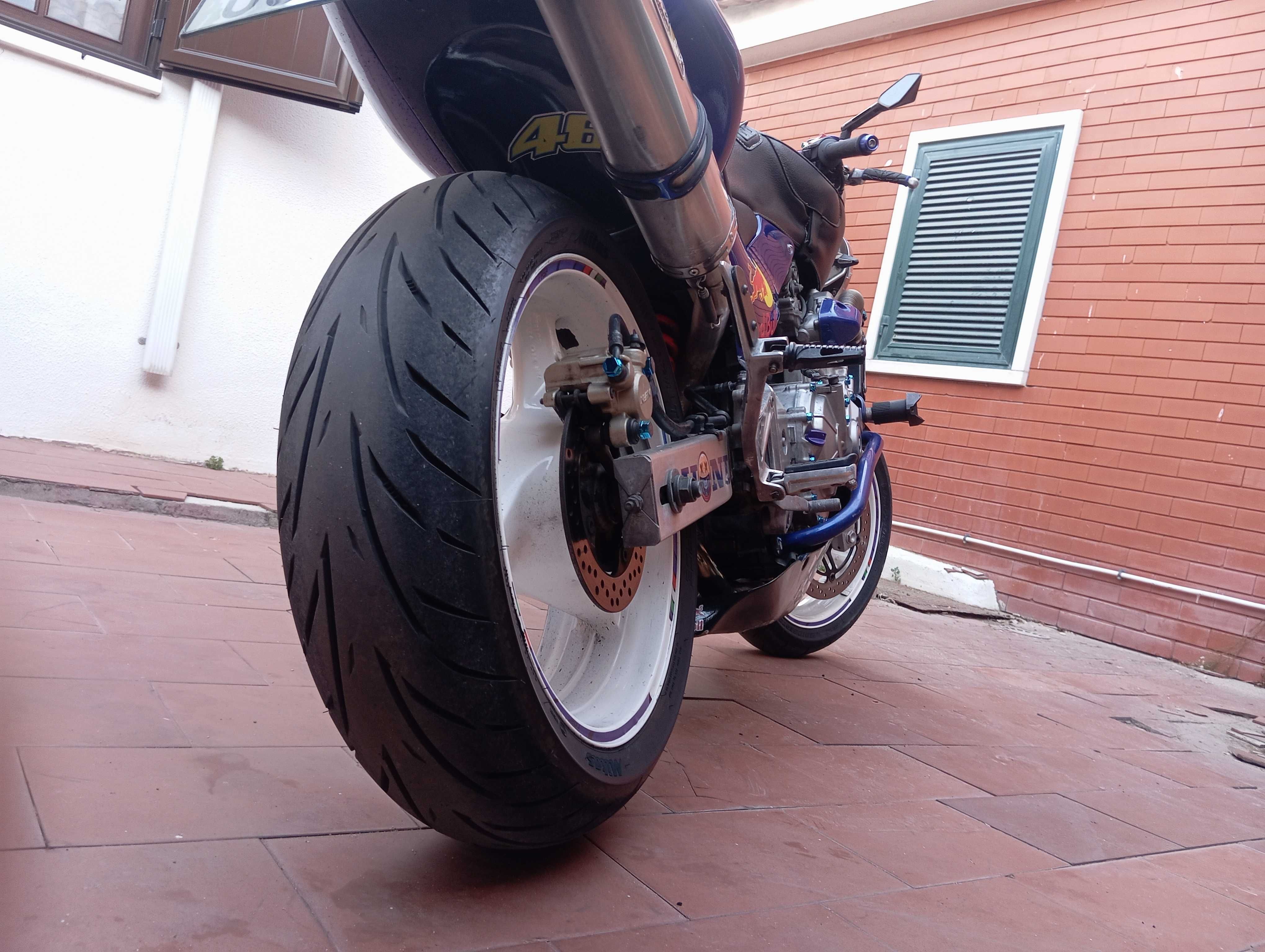 Moto Honda hornet 600