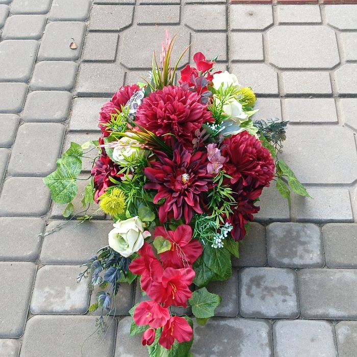 Kompozycja na płytę nagrobną