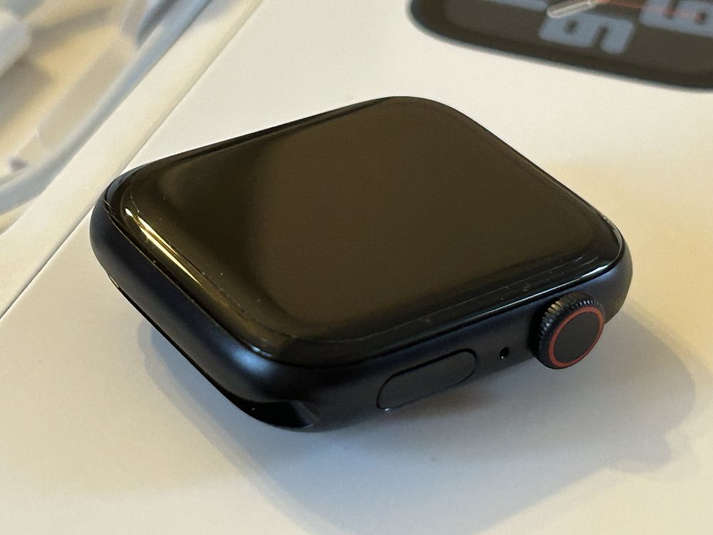 j. NOWY APPLE Watch SE 2gen GPS + Cellular 44mm MRH83QP/A A2724