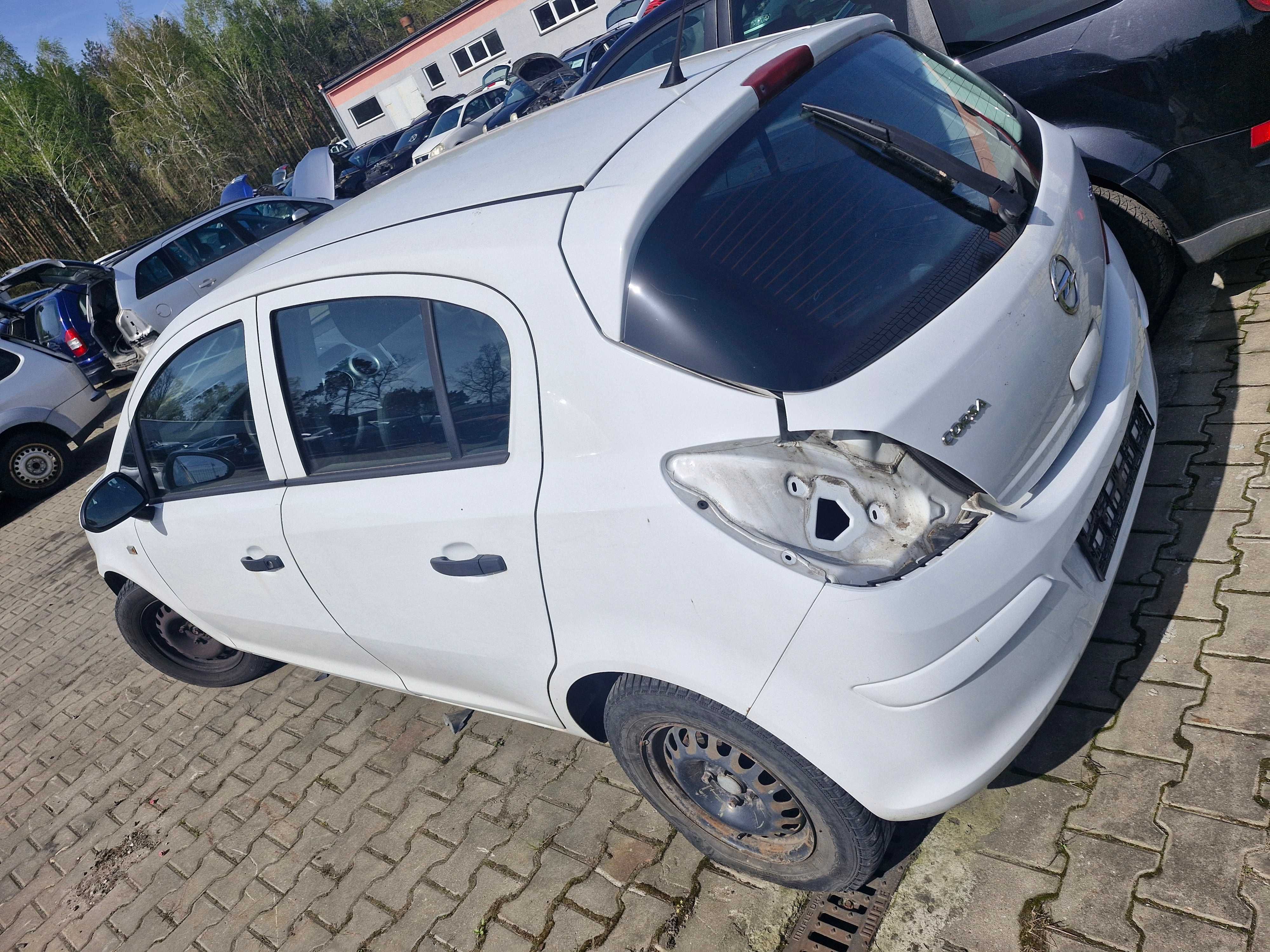 Opel Corsa D 1.3 diesel 75KM w całości na części #340