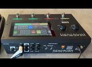 Headrush gigboard com alimentador