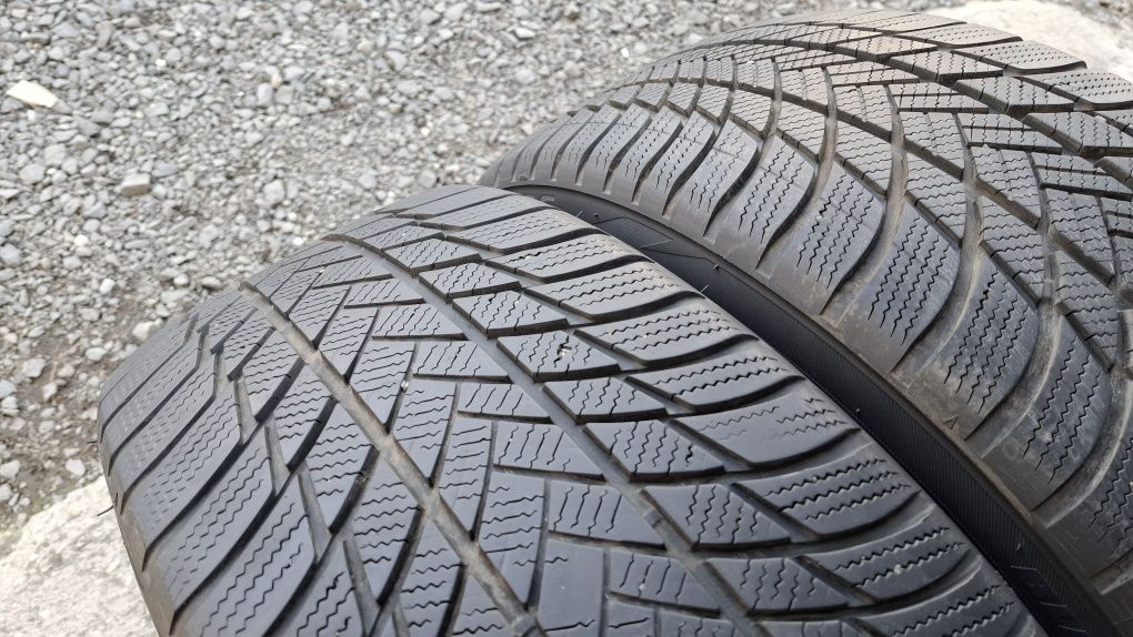 Bridgestone 235/45 R20 Blizzak