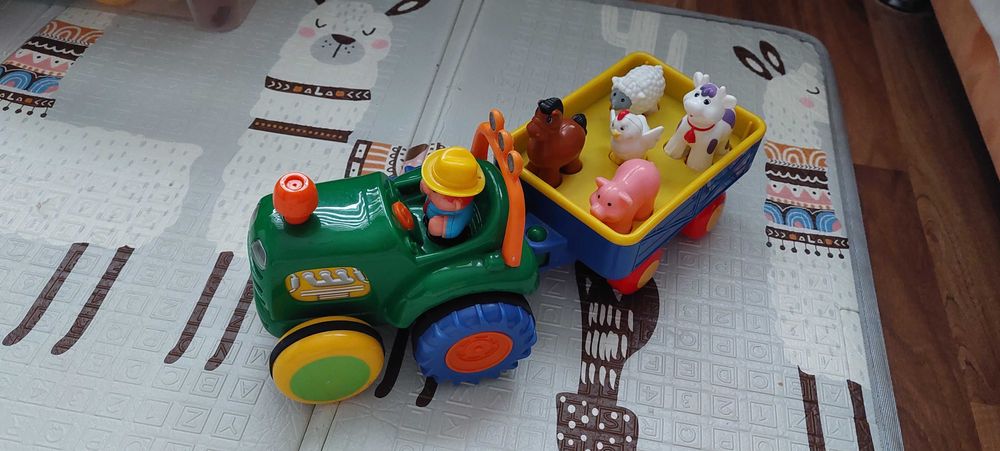 Traktor Dumel Discovery