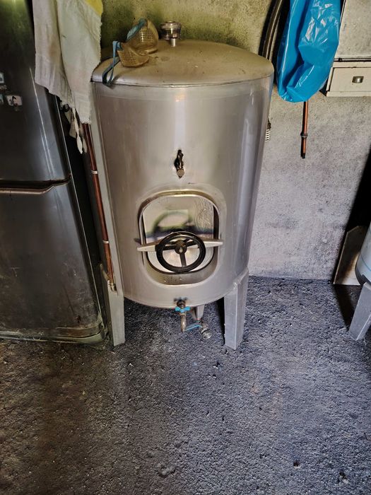Pipo inox 260l pouco uso