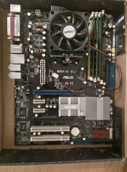 Материнка і комплектуючі