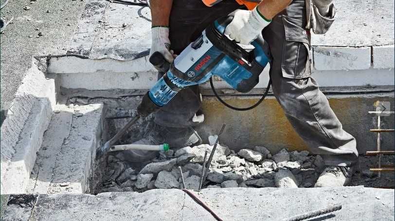 Skuwanie tynków płytek posadzek Rozbiórki Wyburzenia Wynoszenie gruzu