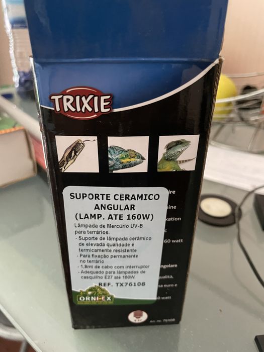 Vende-se vario material de terrario