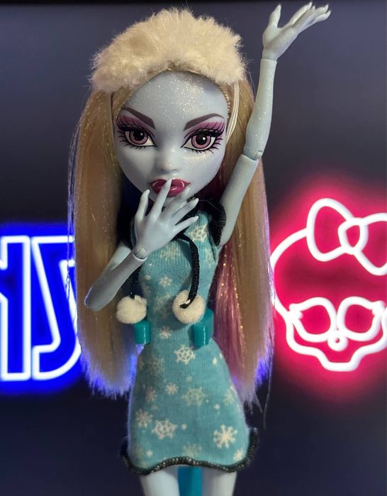 Еббі смертельно втомлені Монстер хай Monster high