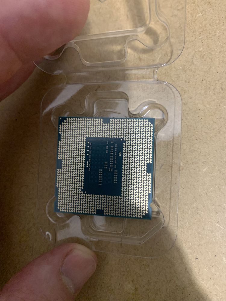 Intel Pentium G3260 з боксовим кулером