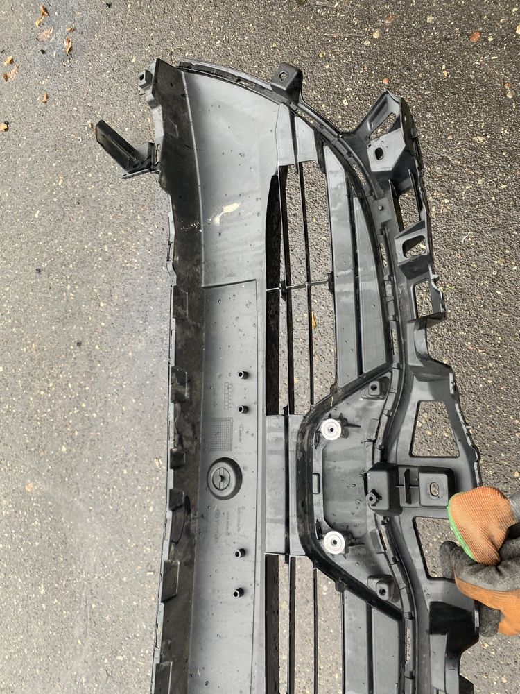 Toyona yaris IV kratka zderzaka grill ładna oryginał 53101-K0010