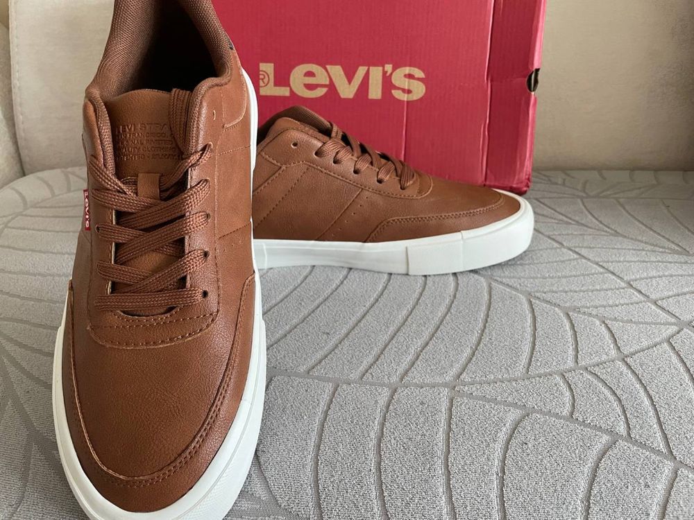 Чоловічі кеди Levi’s оригінал шкіряні 44, 45, кросівки