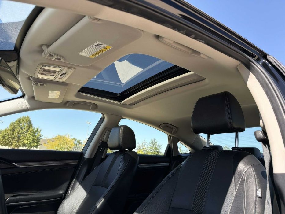 Honda Civic EX-L      2019