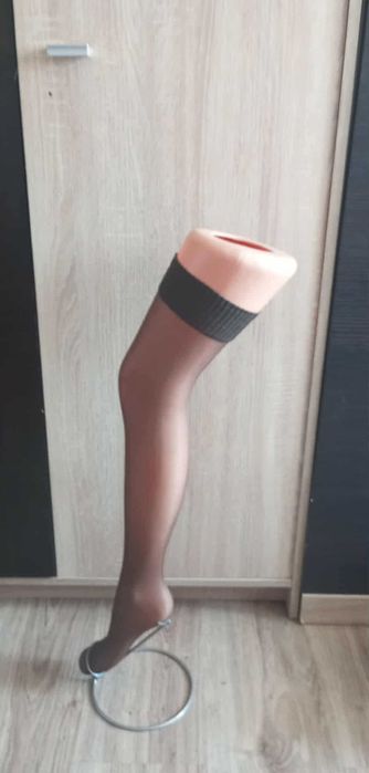 Nr 2 Pończochy nylon.