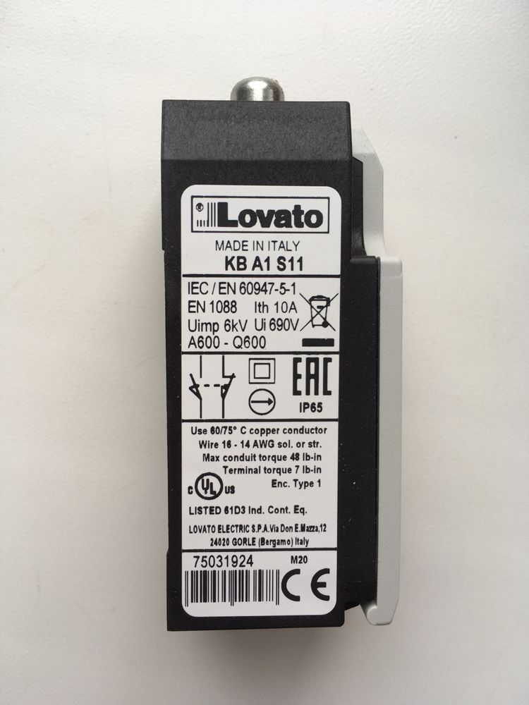 Кінцевий вимикач Lovato KB A1 S11, концевик, конечный выключатель.