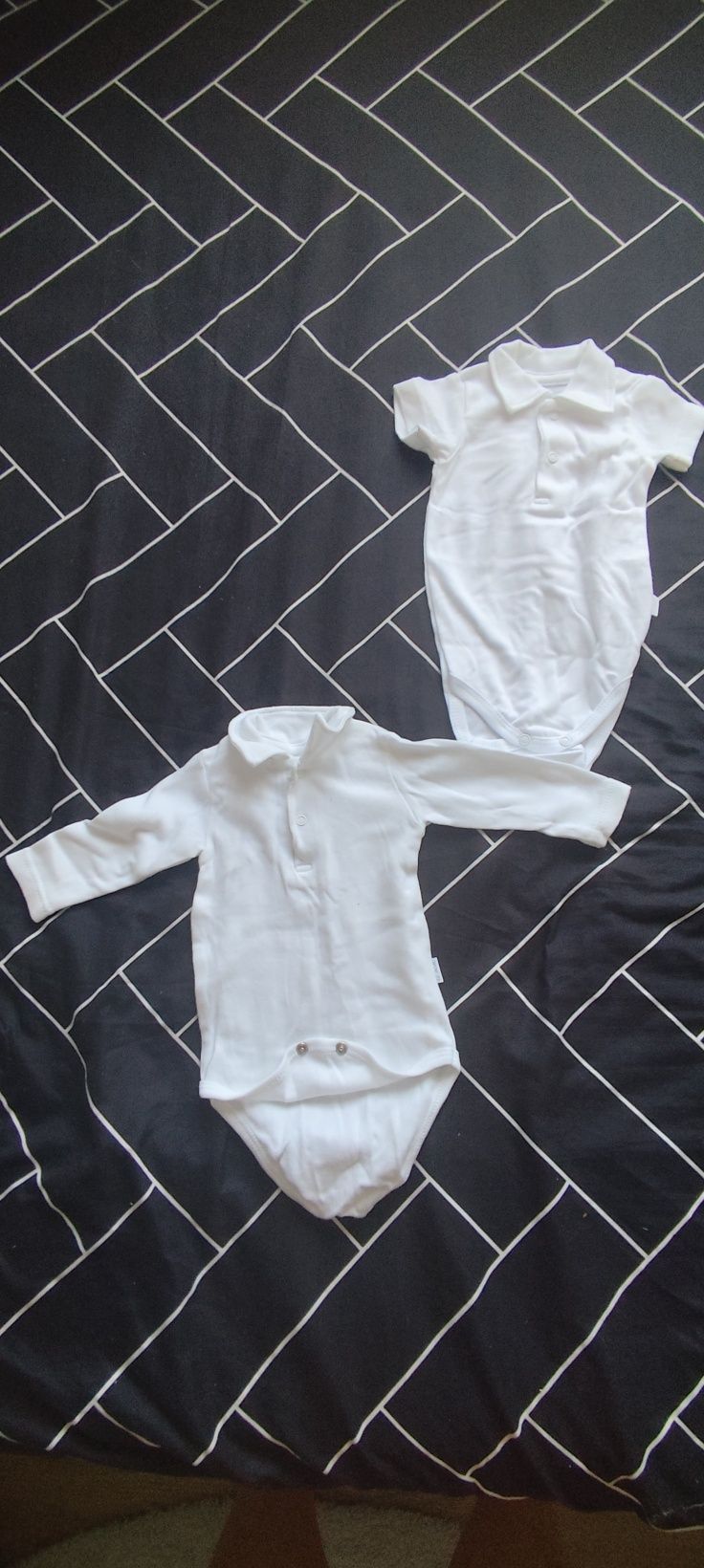Garniturek czarny + body r. 74 cm