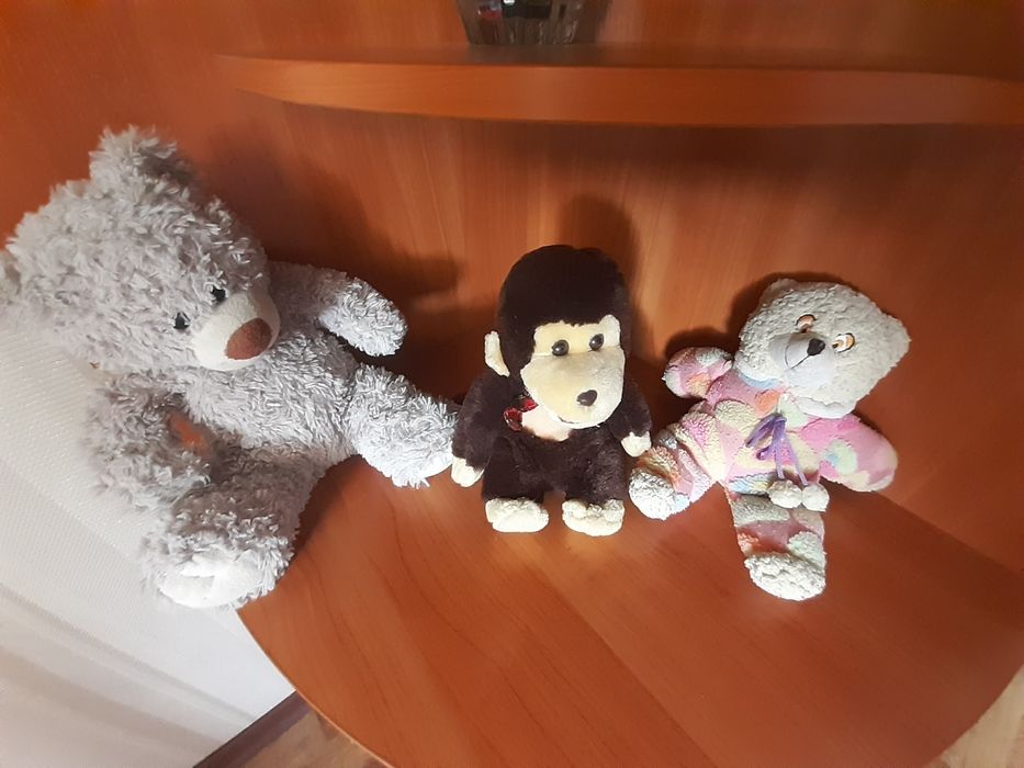 Продам детскую мягкую игрушку.поет песни.