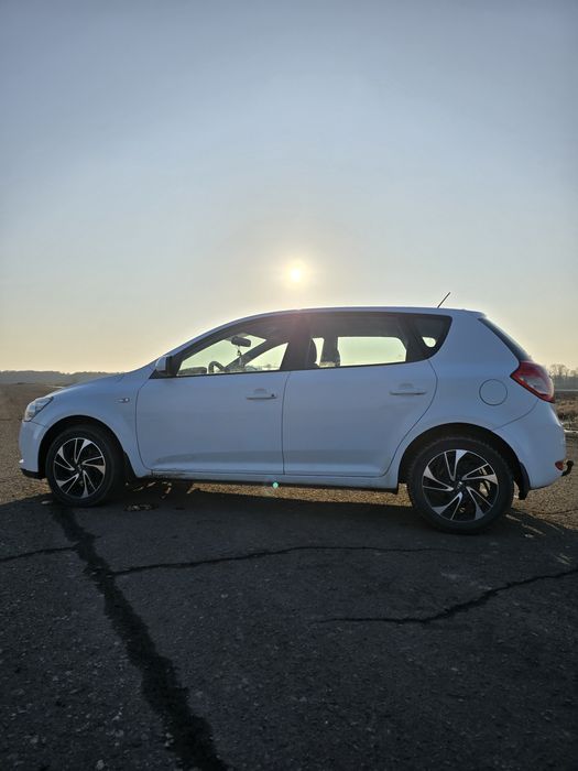 Продам Kia ceed 2010