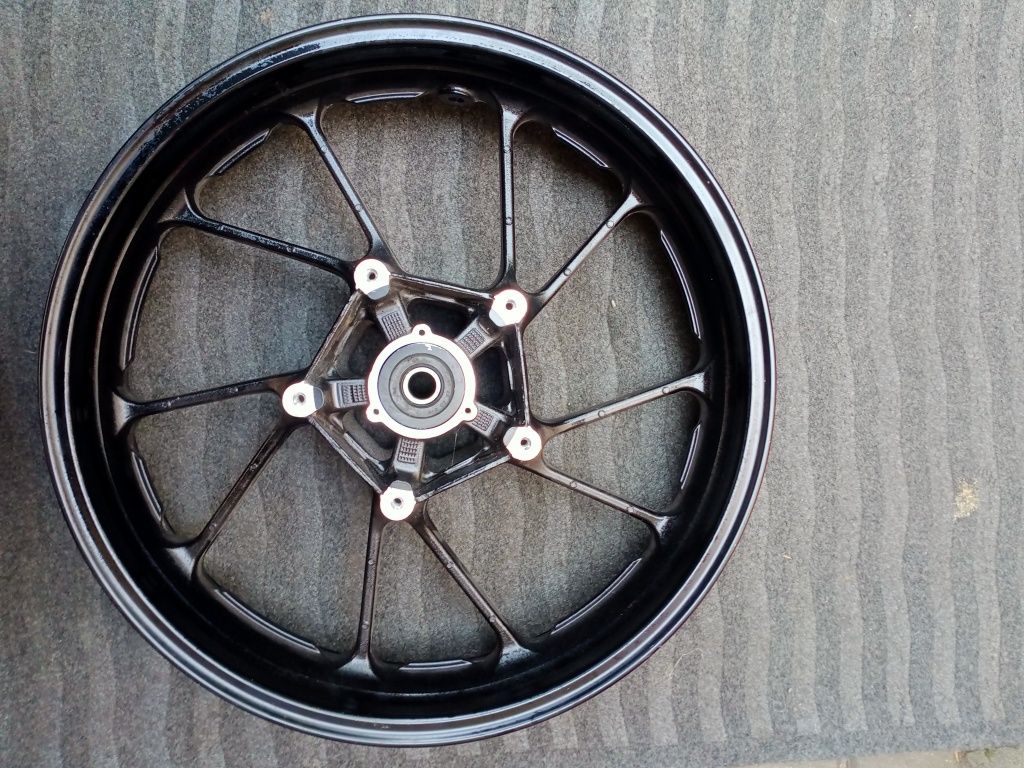 Yamaha MT09 07 Tracer9 7 orginalne felgi przód