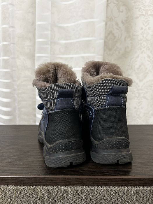 Зимове взуття,зимові сапожки,черевики для хлопчика розмір 27, кросівки