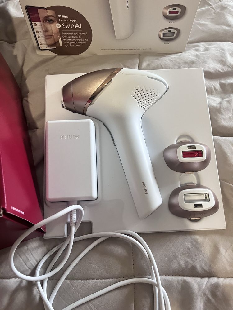 Фотоепілятор Philips lumea 9900 BRI973