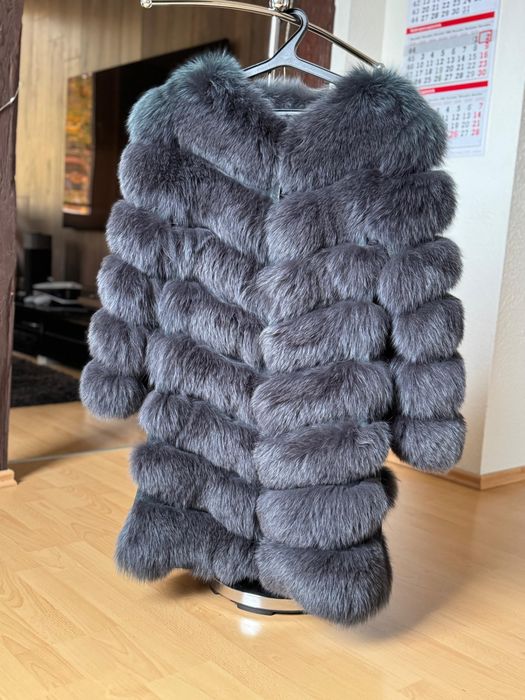 Шуба з песця жіноча