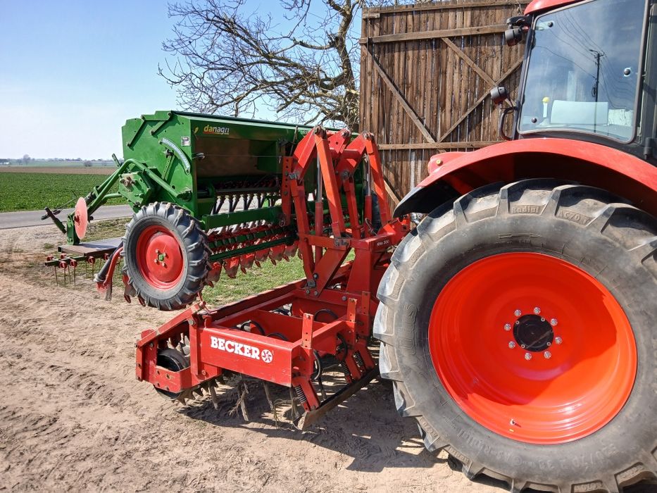 Agregat uprawowo siewny  3m