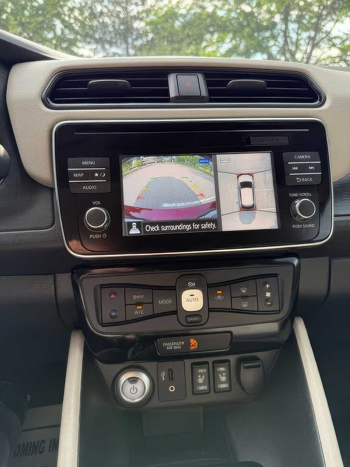 2019 Nissan LEAF SL