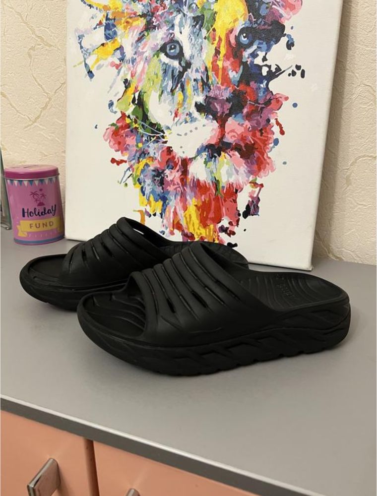 HOKA One-One  Тапочки резиновые на платформе унисекс 39,5 размер