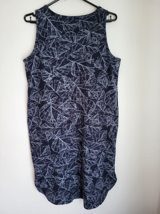 Granatowa sukienka w liście, Carry, M